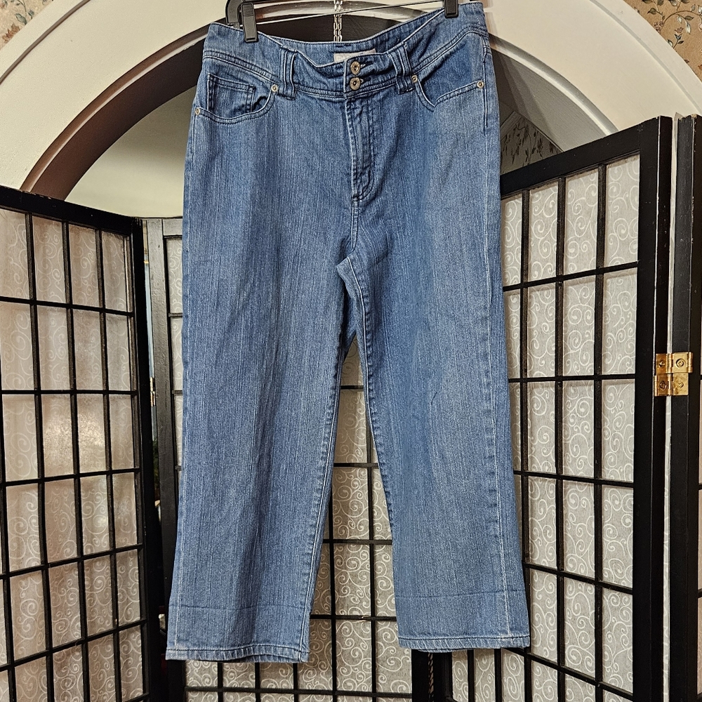 Chico platinum size 1.5 =size Medium = size 10  size chart inside with pictures.